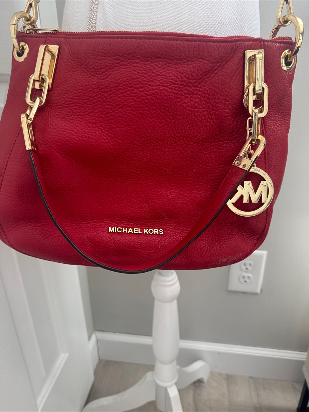 Michael Kors Red Pebbled Leather Shoulder Bag with Gold Hardware - Picture 7 of 7